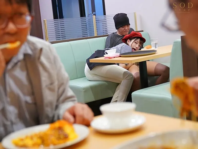 ชอบแอบเย็ด