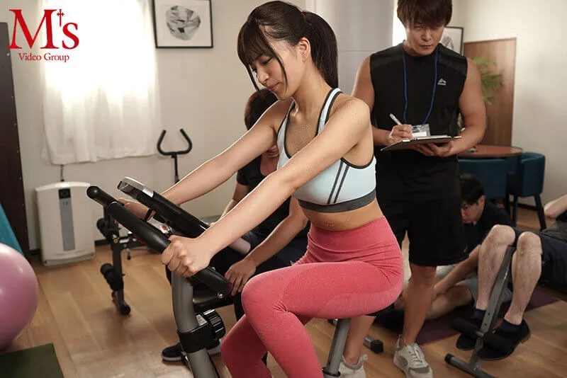 ผู้หญิงออกกำลังกาย